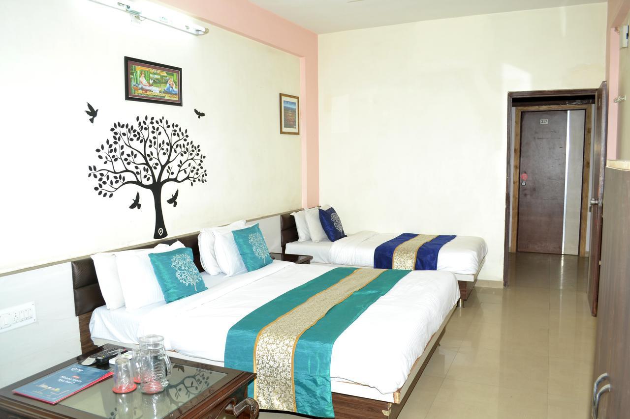 Hotel Neelkanth Residency Gandhinagar Esterno foto