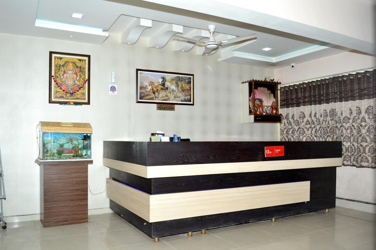 Hotel Neelkanth Residency Gandhinagar Esterno foto