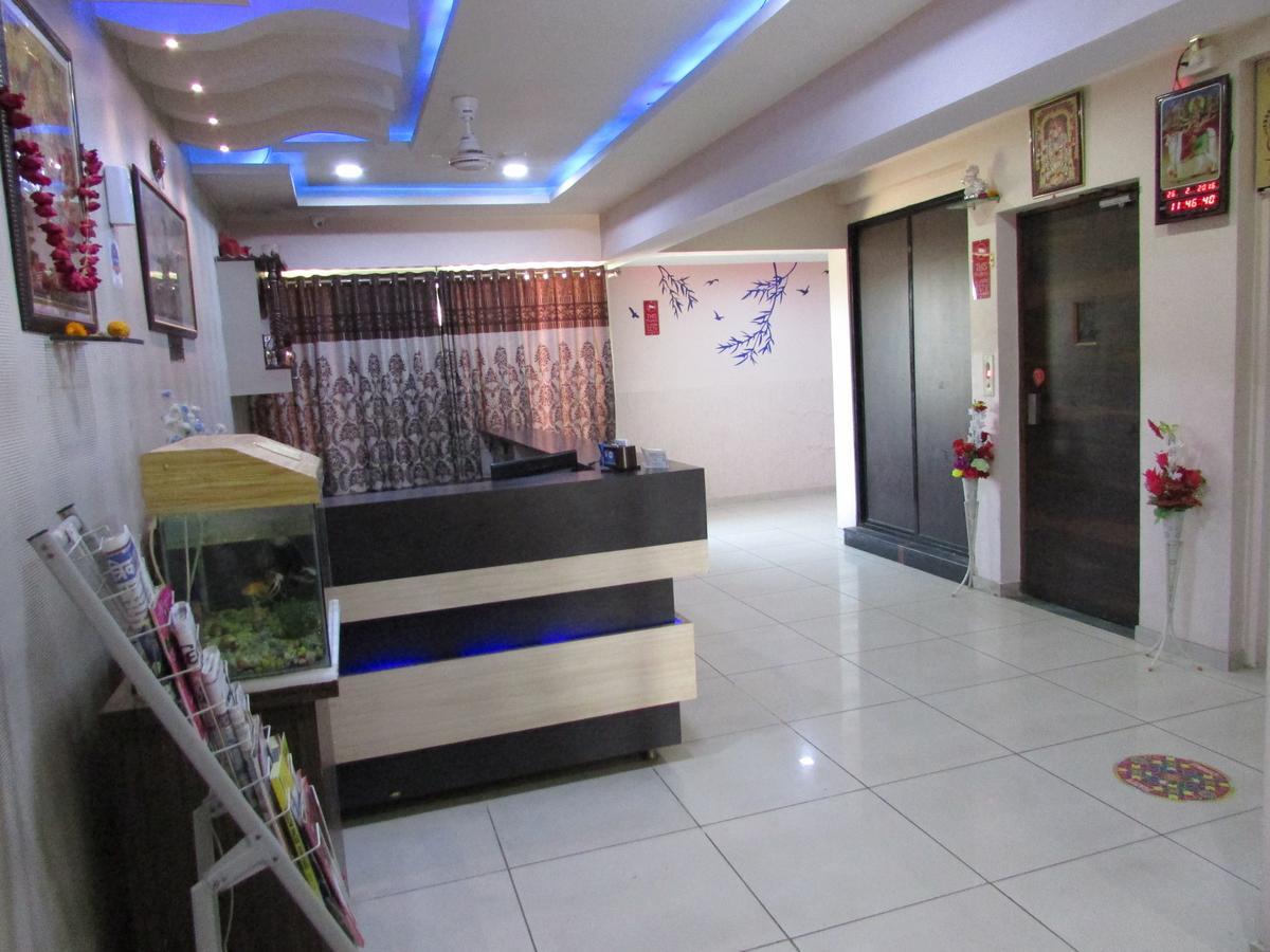 Hotel Neelkanth Residency Gandhinagar Esterno foto
